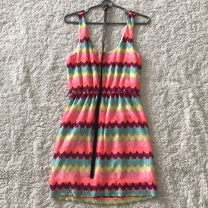 Small multicolor dress with belt